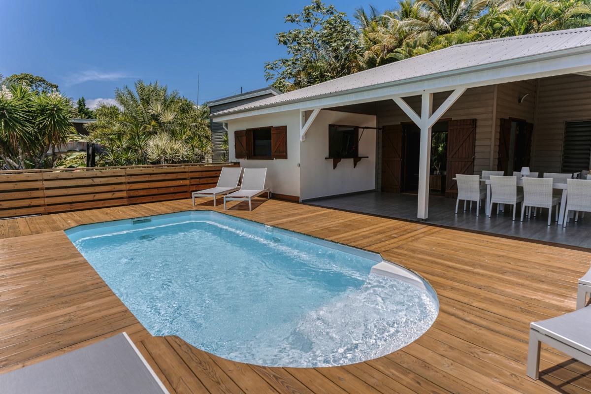 2.Villa à louer pour 8 personnes à Petit Bourg Guadeloupe